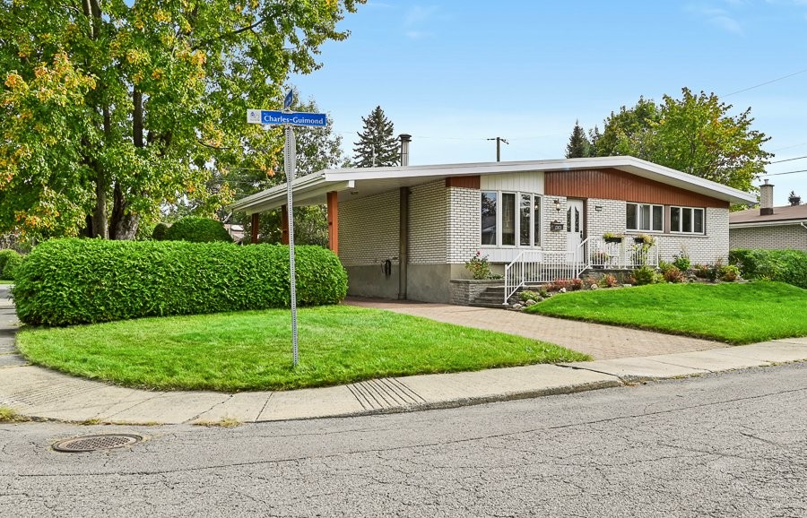 









843


Rue Charles-Guimond

,
Boucherville,




QC
J4B3Z4

