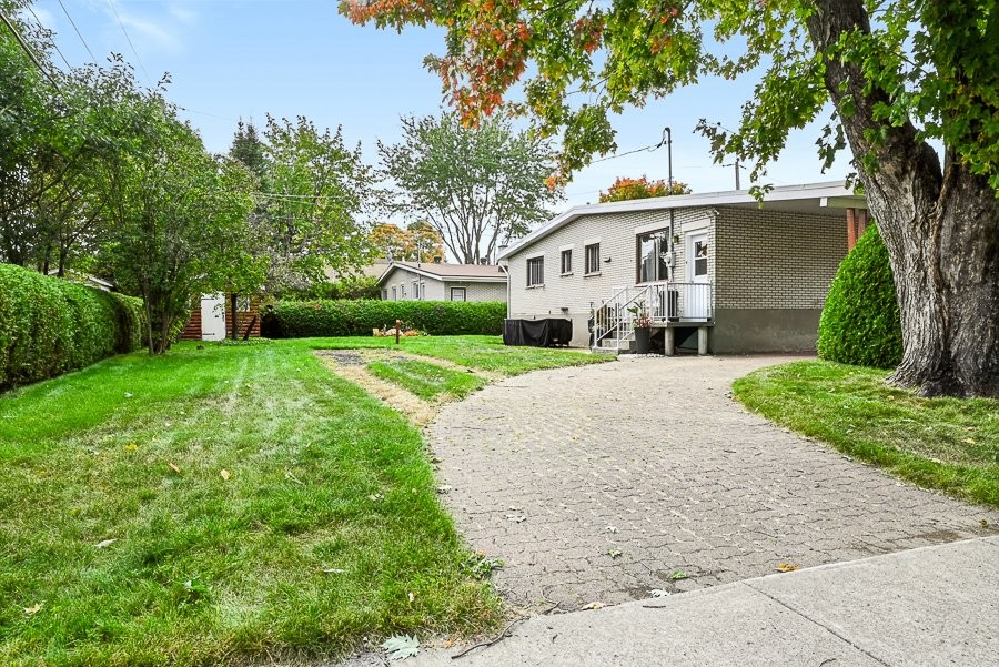 









843


Rue Charles-Guimond

,
Boucherville,




QC
J4B3Z4

