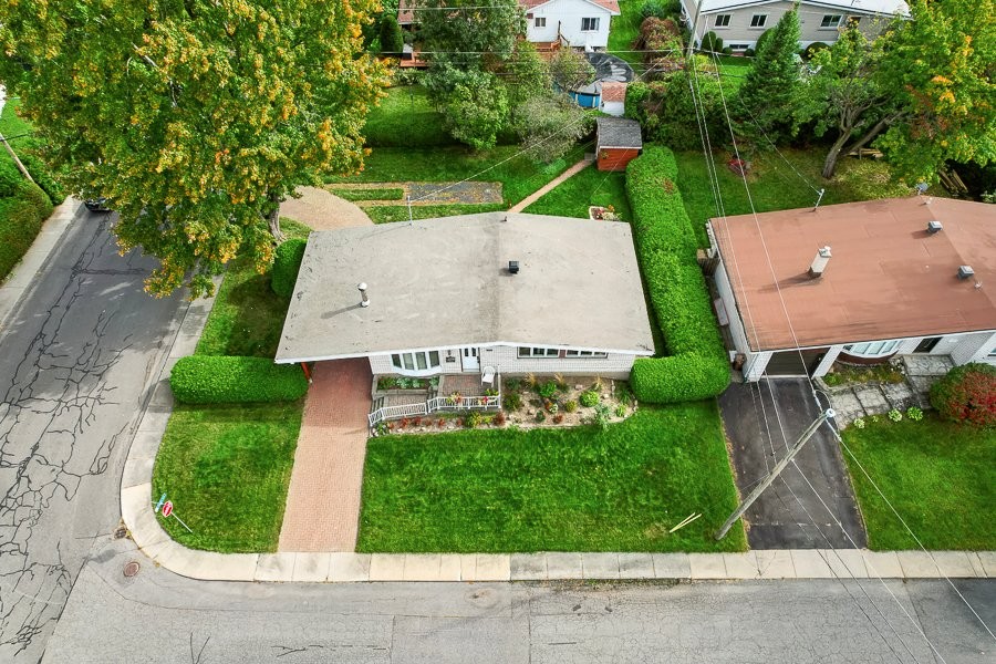 









843


Rue Charles-Guimond

,
Boucherville,




QC
J4B3Z4


