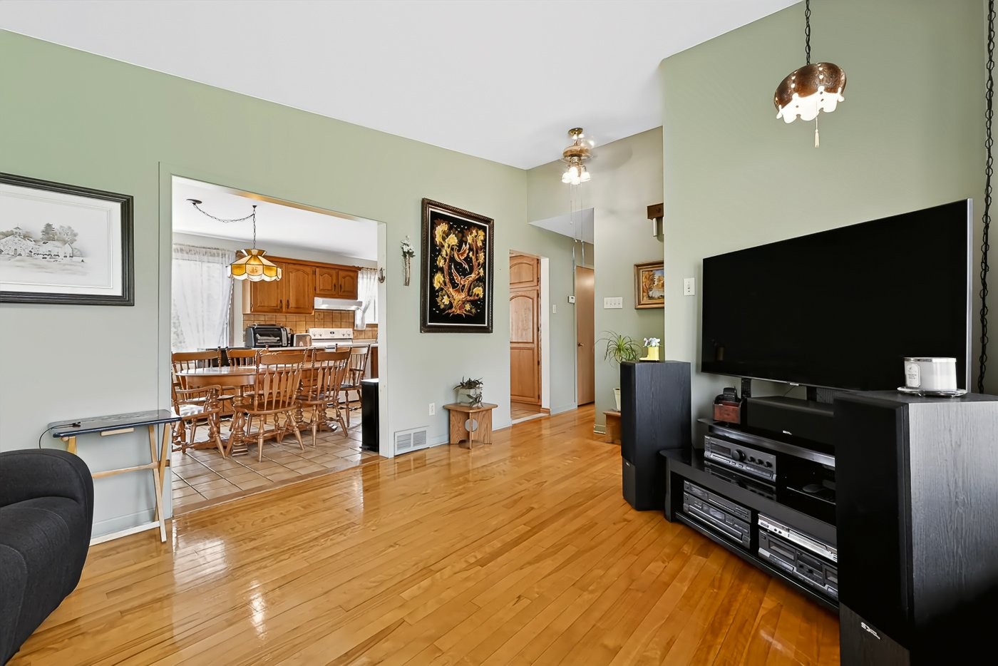 









843


Rue Charles-Guimond

,
Boucherville,




QC
J4B3Z4

