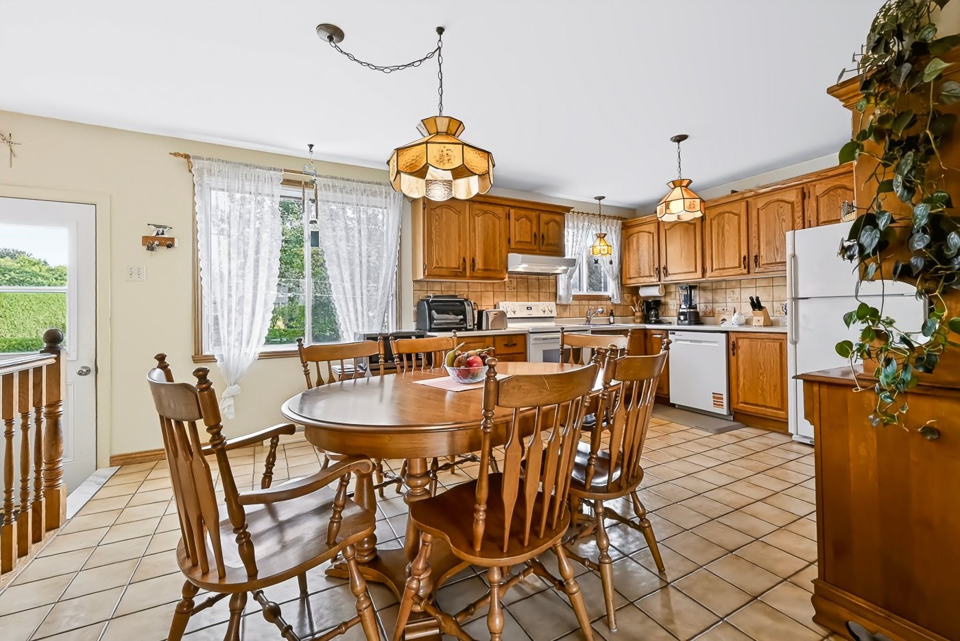 









843


Rue Charles-Guimond

,
Boucherville,




QC
J4B3Z4

