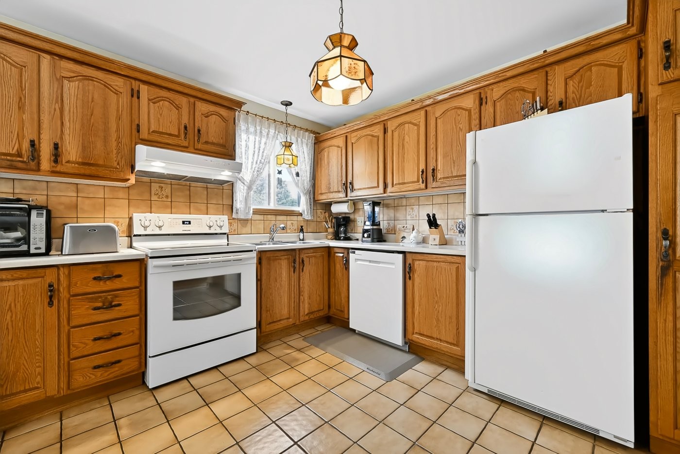 









843


Rue Charles-Guimond

,
Boucherville,




QC
J4B3Z4

