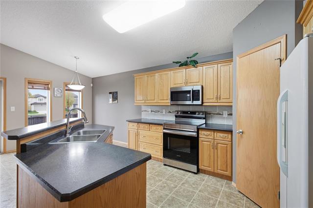 









191


Kingfisher

CR,
Winnipeg,




MB
R3Y 0B9

