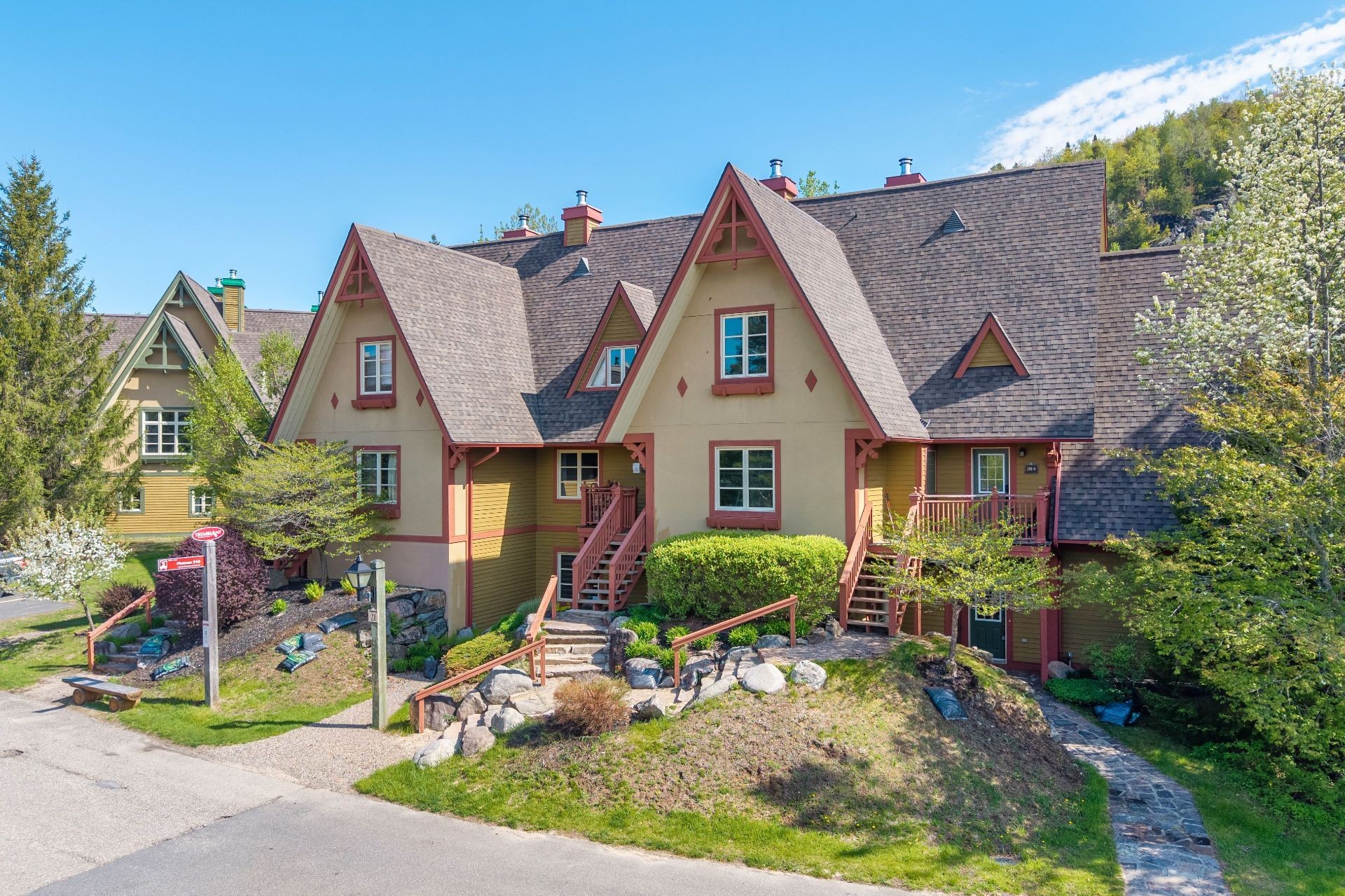 









218


Ch. de la Forêt

, 4,
Mont-Tremblant,




QC
J8E3K8

