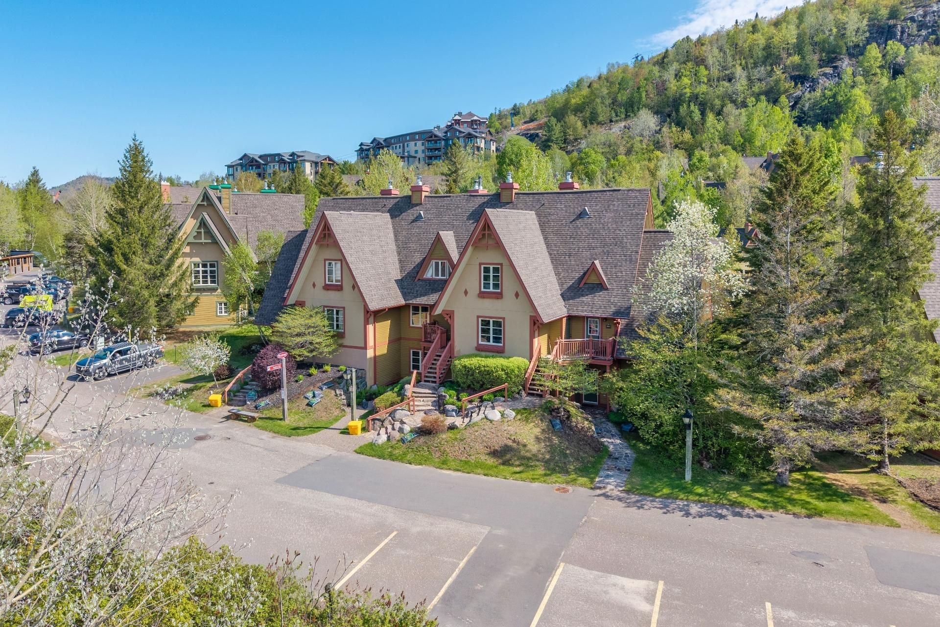 









218


Ch. de la Forêt

, 4,
Mont-Tremblant,




QC
J8E3K8

