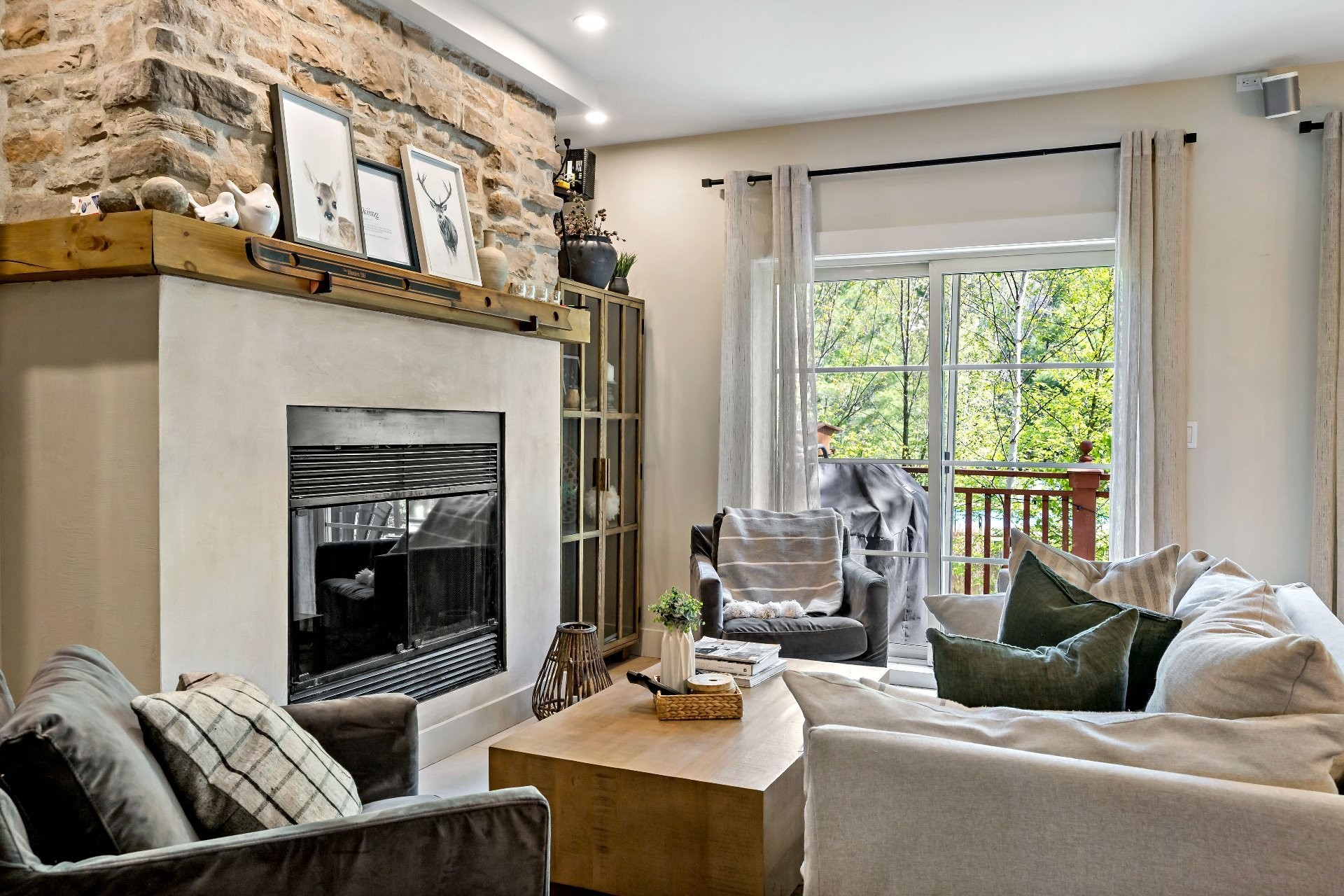 









218


Ch. de la Forêt

, 4,
Mont-Tremblant,




QC
J8E3K8


