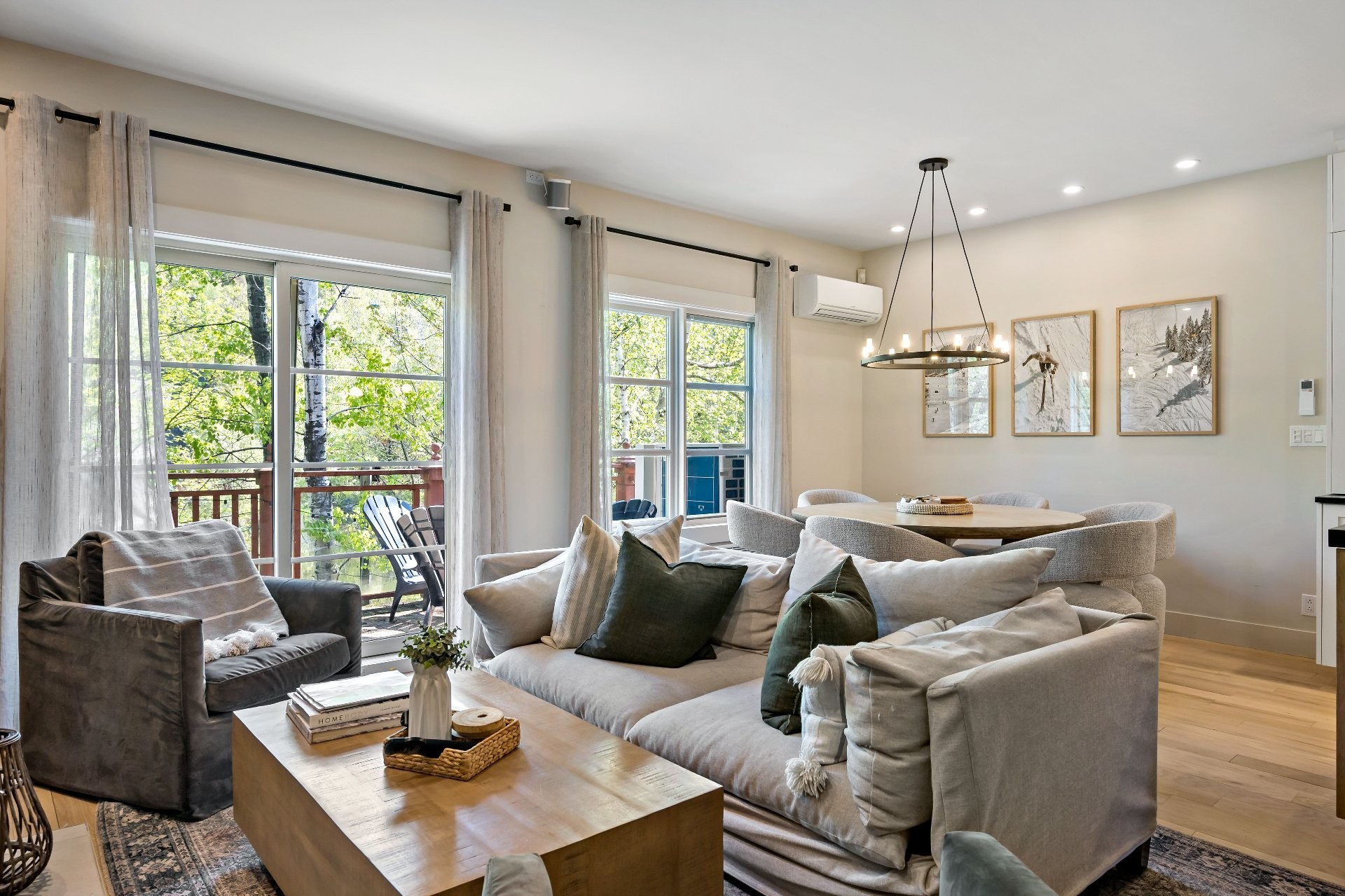 









218


Ch. de la Forêt

, 4,
Mont-Tremblant,




QC
J8E3K8

