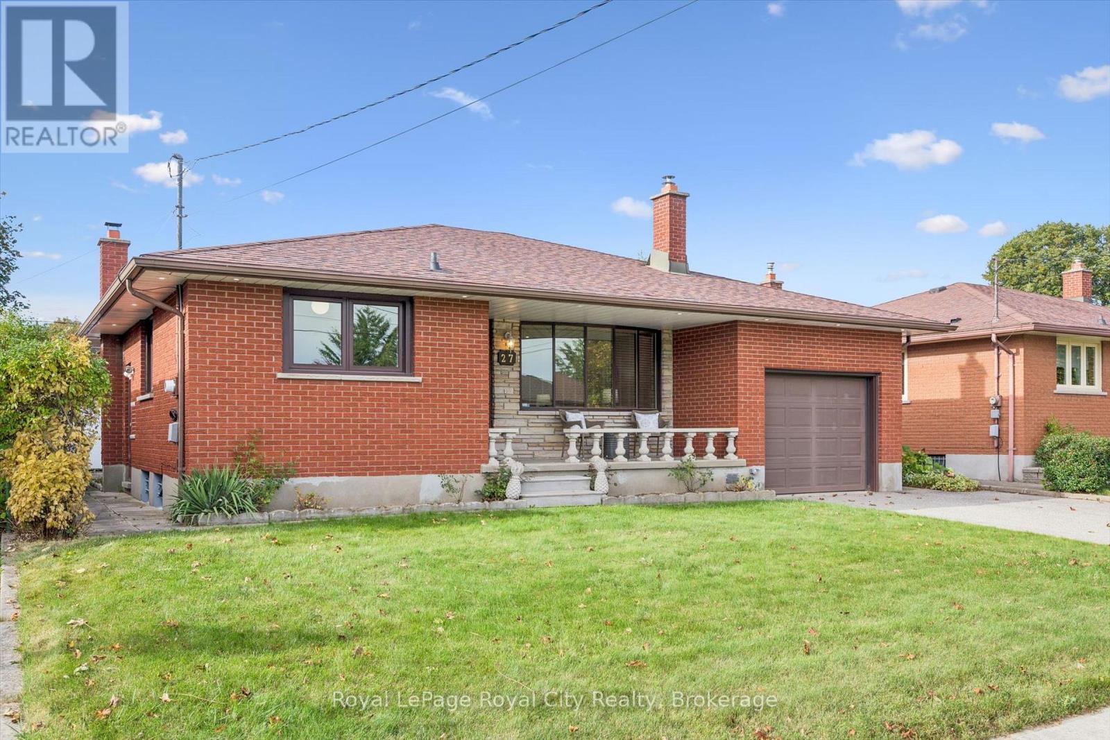 












27 PALERMO CRESCENT

,
Guelph (Grange Road),




Ontario
N1E2J8

