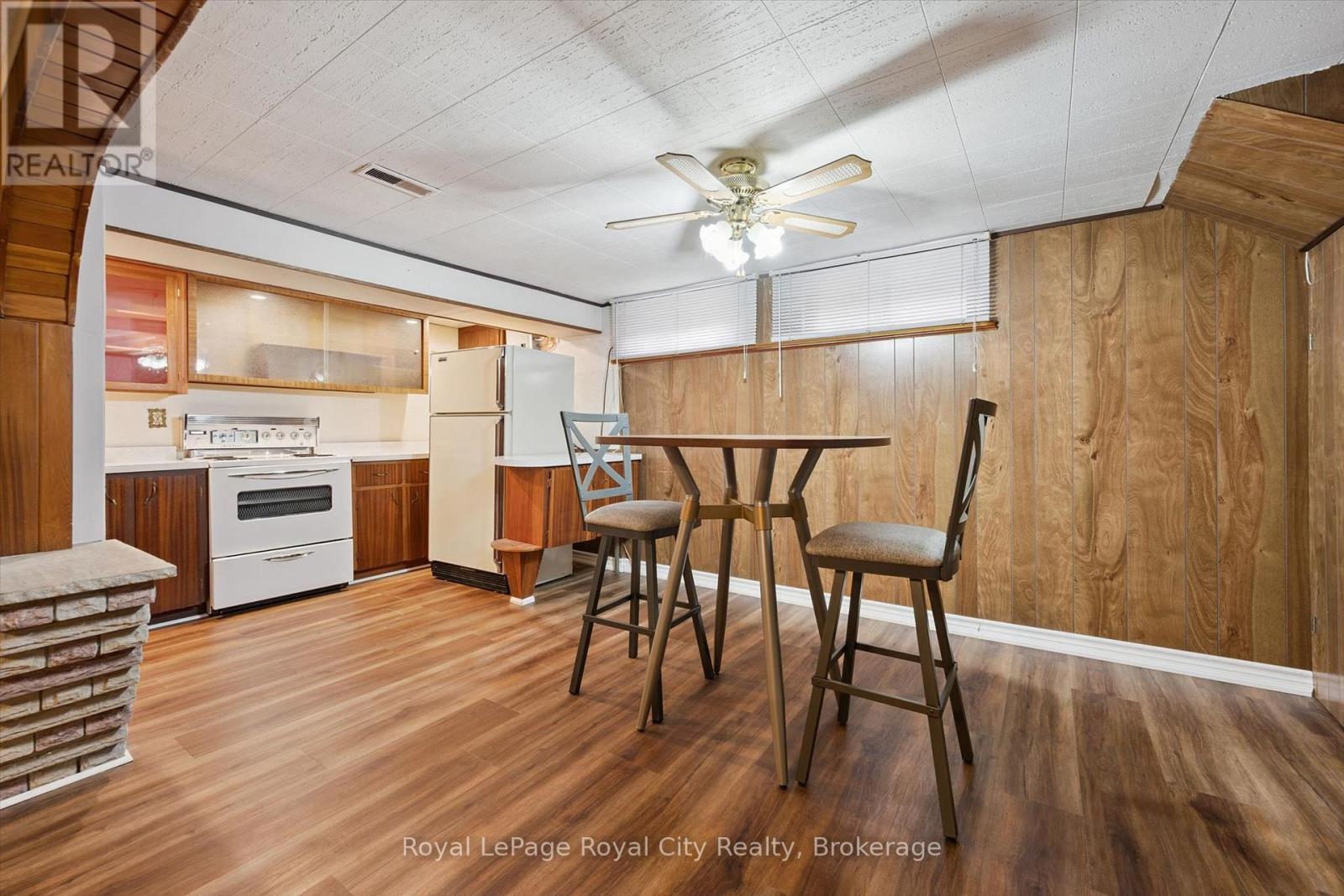 












27 PALERMO CRESCENT

,
Guelph (Grange Road),




Ontario
N1E2J8

