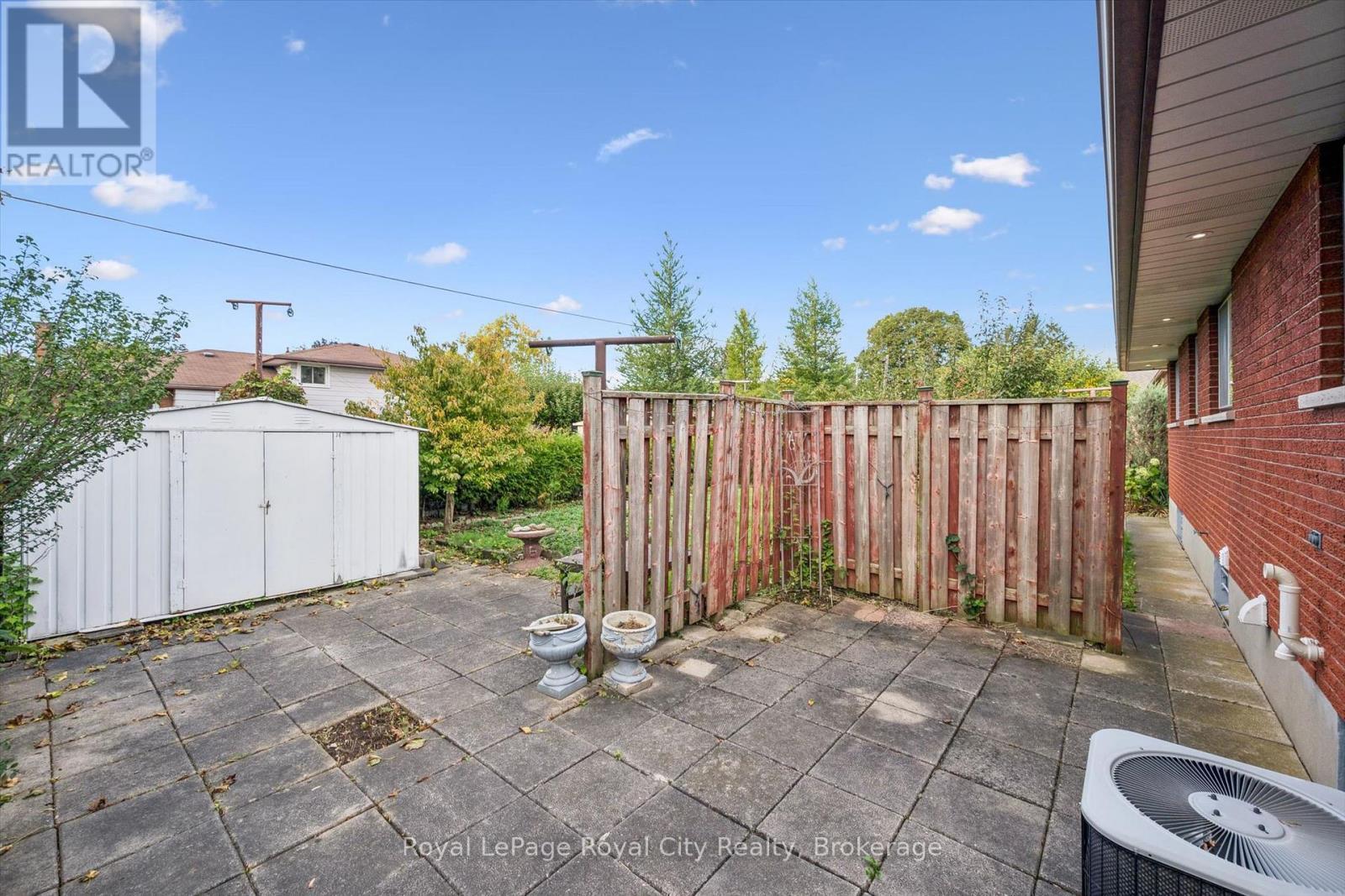 












27 PALERMO CRESCENT

,
Guelph (Grange Road),




Ontario
N1E2J8

