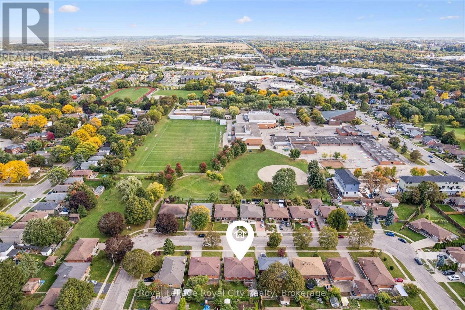 












27 PALERMO CRESCENT

,
Guelph (Grange Road),




Ontario
N1E2J8

