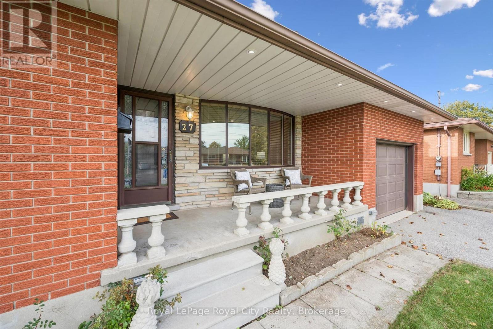 












27 PALERMO CRESCENT

,
Guelph (Grange Road),




Ontario
N1E2J8

