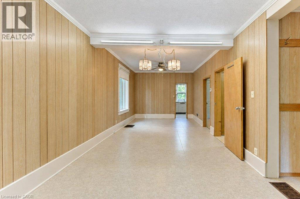 












4 JAMES Street

,
Elmira,




Ontario
N3B1L5

