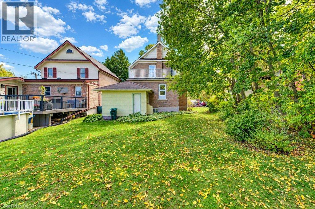 












4 JAMES Street

,
Elmira,




Ontario
N3B1L5

