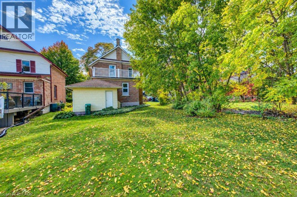 












4 JAMES Street

,
Elmira,




Ontario
N3B1L5

