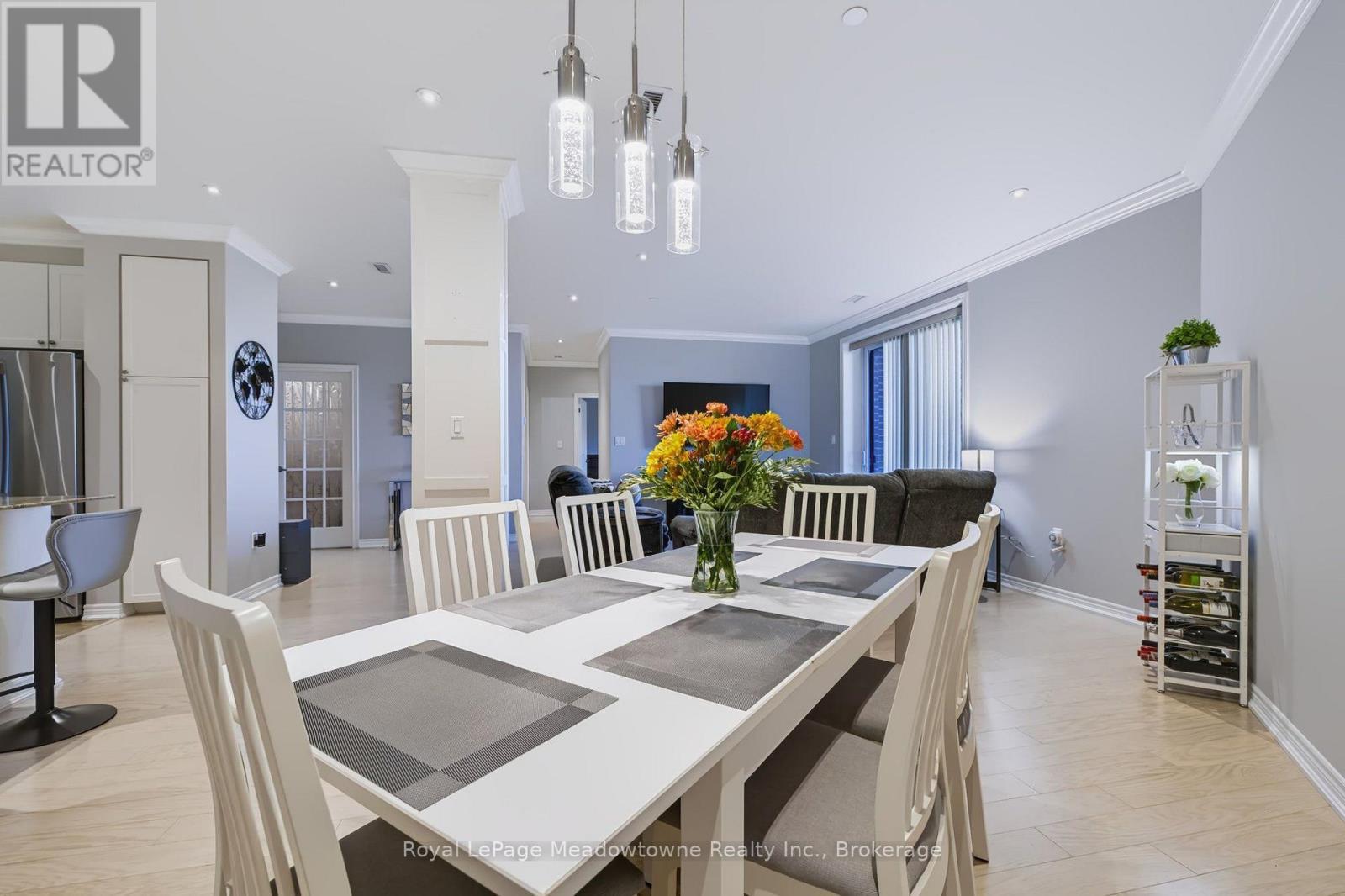












301 - 33 WHITMER STREET

,
Milton (SC Scott),




Ontario
L9T8P9

