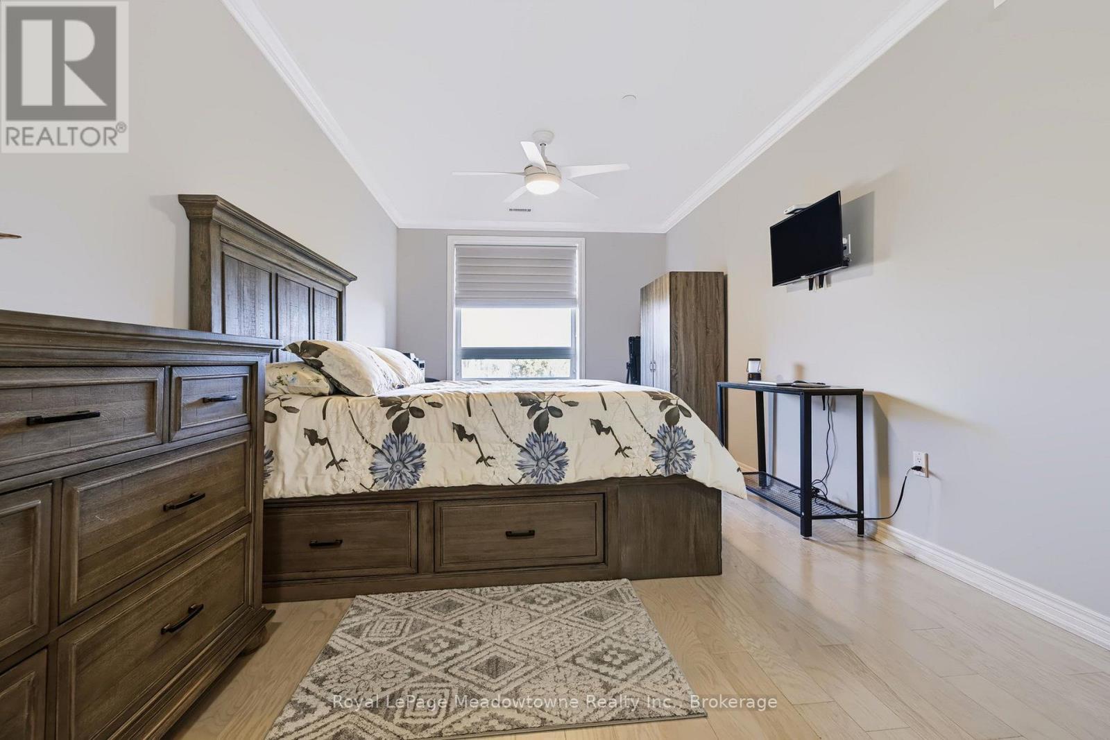 












301 - 33 WHITMER STREET

,
Milton (SC Scott),




Ontario
L9T8P9

