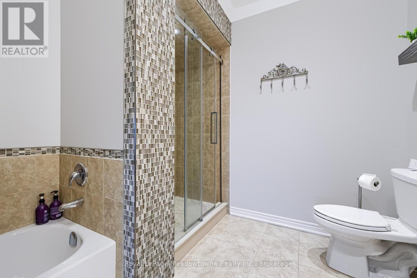 












301 - 33 WHITMER STREET

,
Milton (SC Scott),




Ontario
L9T8P9

