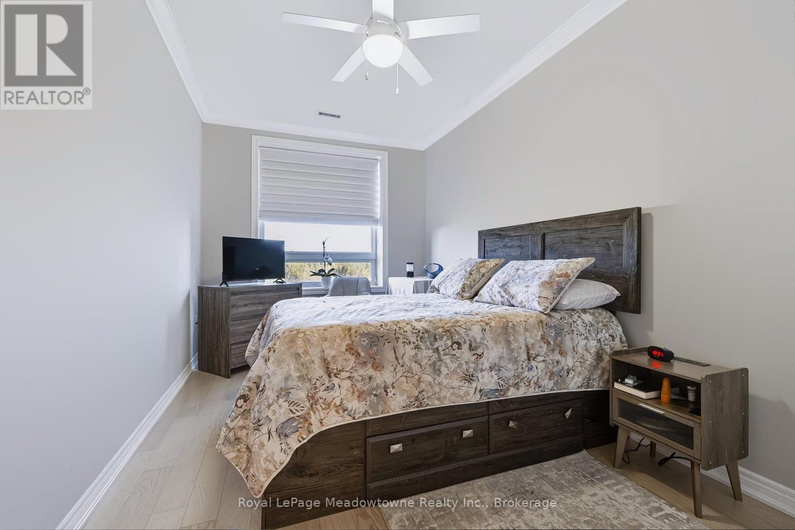 












301 - 33 WHITMER STREET

,
Milton (SC Scott),




Ontario
L9T8P9

