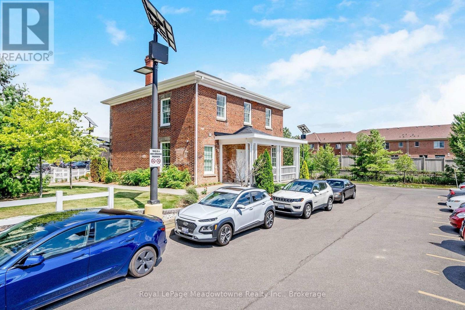 












301 - 33 WHITMER STREET

,
Milton (SC Scott),




Ontario
L9T8P9

