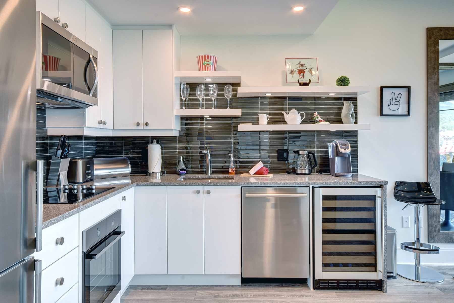 









170


Ch. au Pied-de-la-Montagne

, 7,
Mont-Tremblant,




QC
J8E3M2


