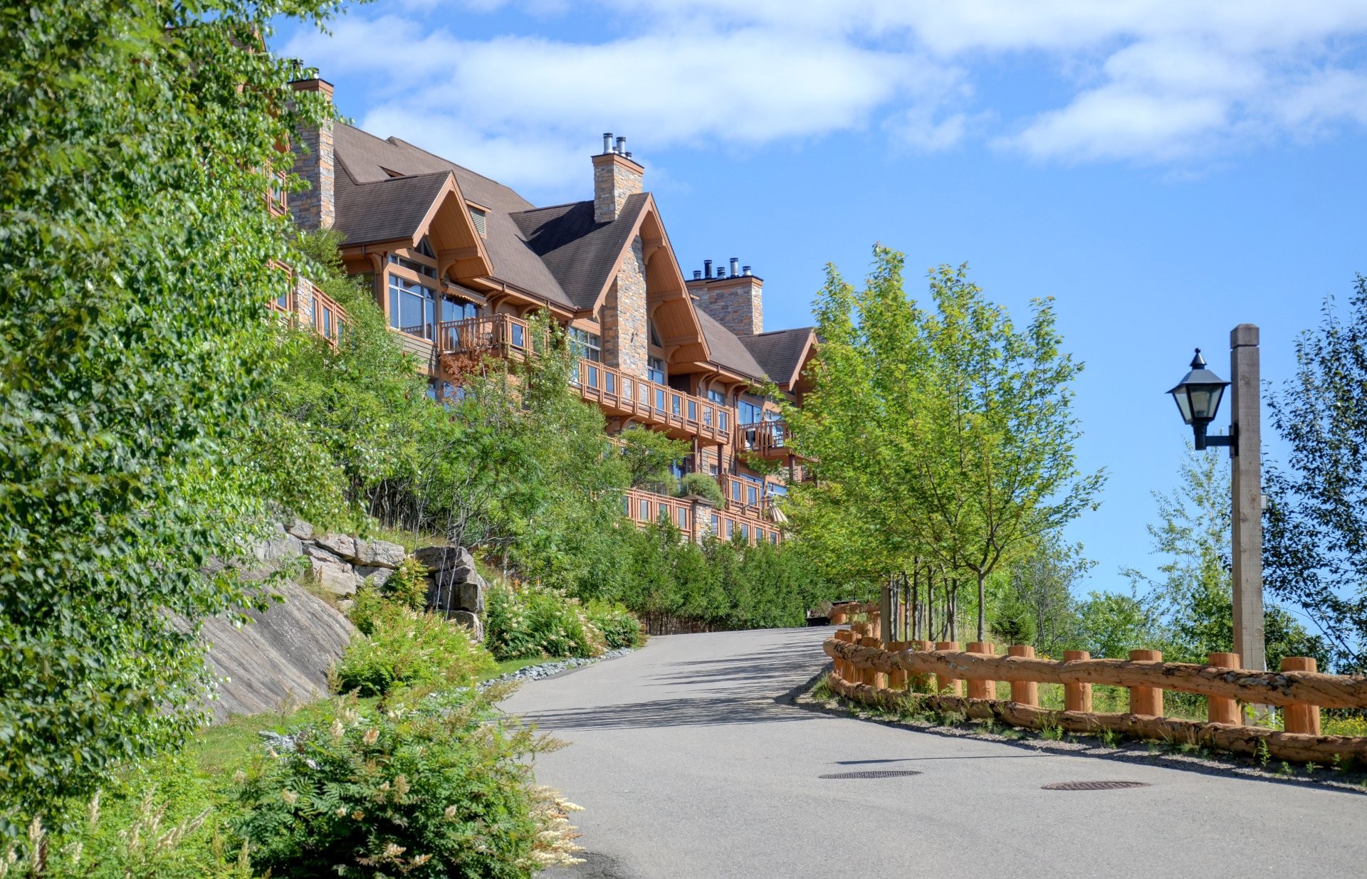 









170


Ch. au Pied-de-la-Montagne

, 7,
Mont-Tremblant,




QC
J8E3M2

