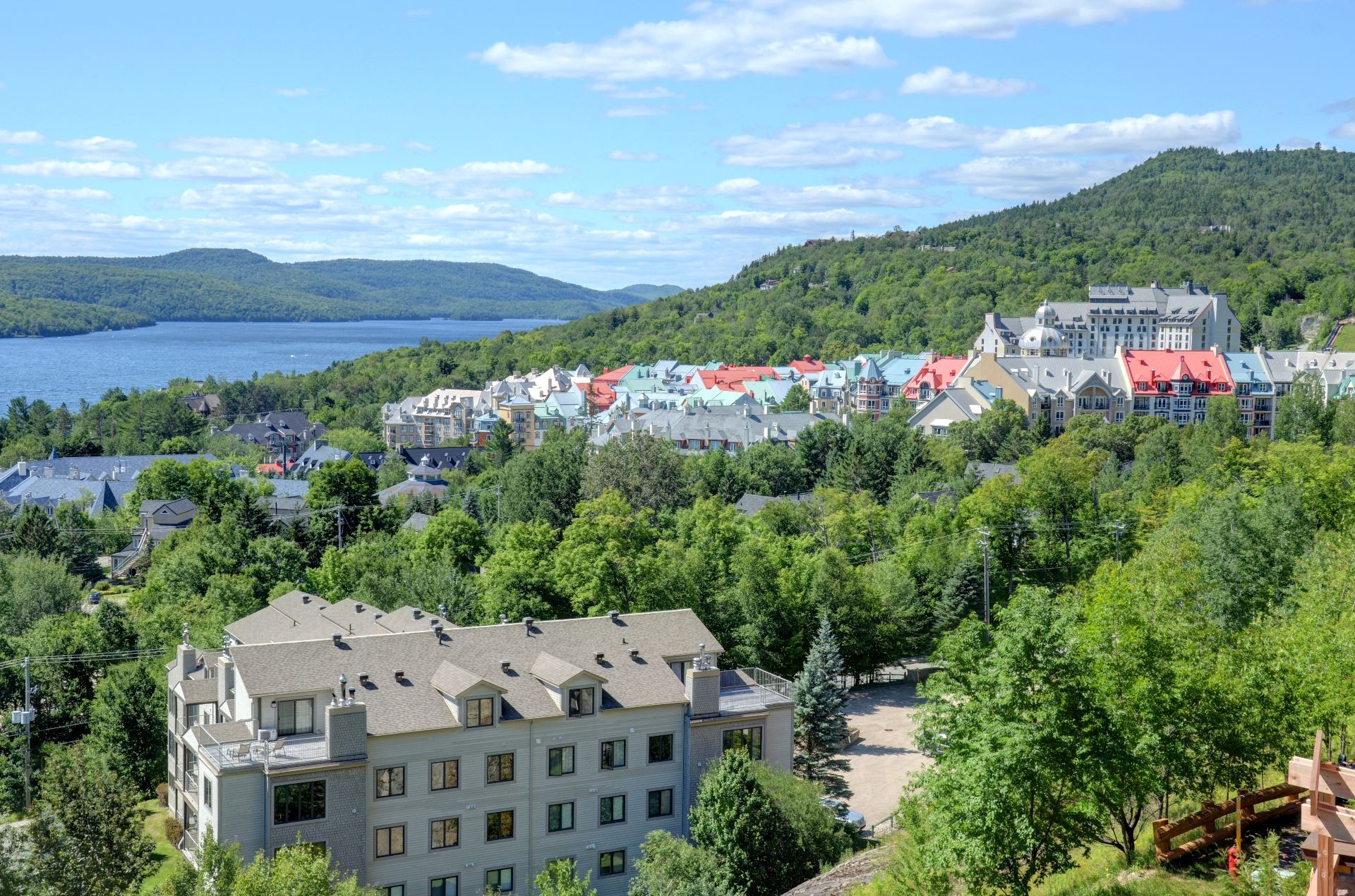 









170


Ch. au Pied-de-la-Montagne

, 7,
Mont-Tremblant,




QC
J8E3M2

