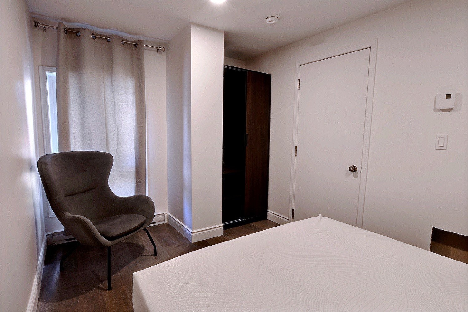 









2101

 - 2105


Rue Everett

,
Montréal (Villeray/Saint-Michel/Parc-Extension),




QC
H2E1P6

