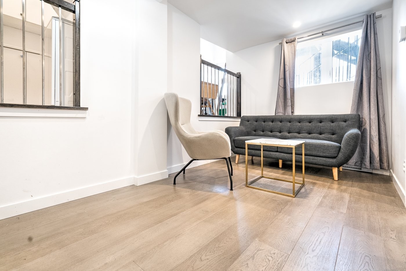 









2101

 - 2105


Rue Everett

,
Montréal (Villeray/Saint-Michel/Parc-Extension),




QC
H2E1P6

