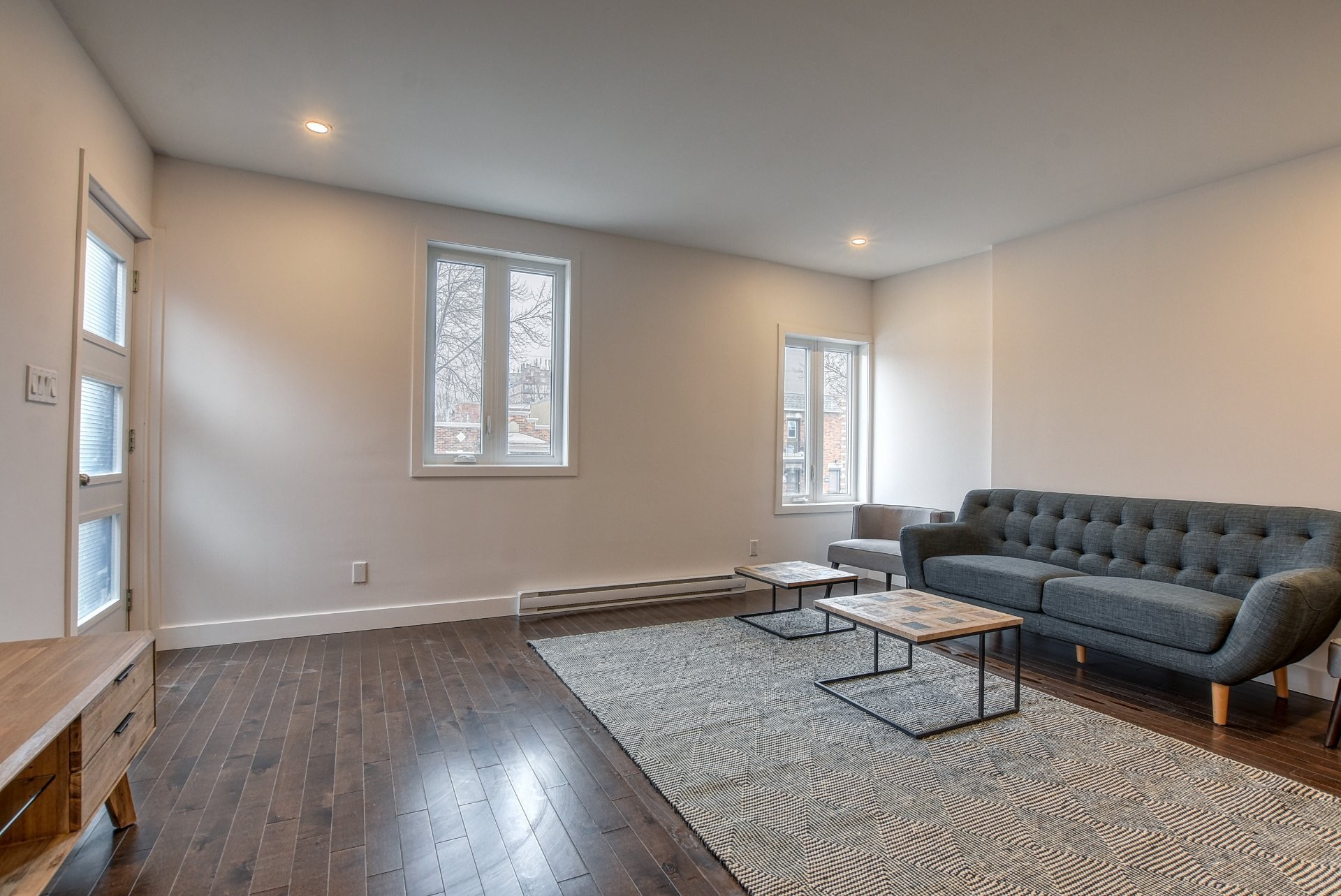 









2101

 - 2105


Rue Everett

,
Montréal (Villeray/Saint-Michel/Parc-Extension),




QC
H2E1P6

