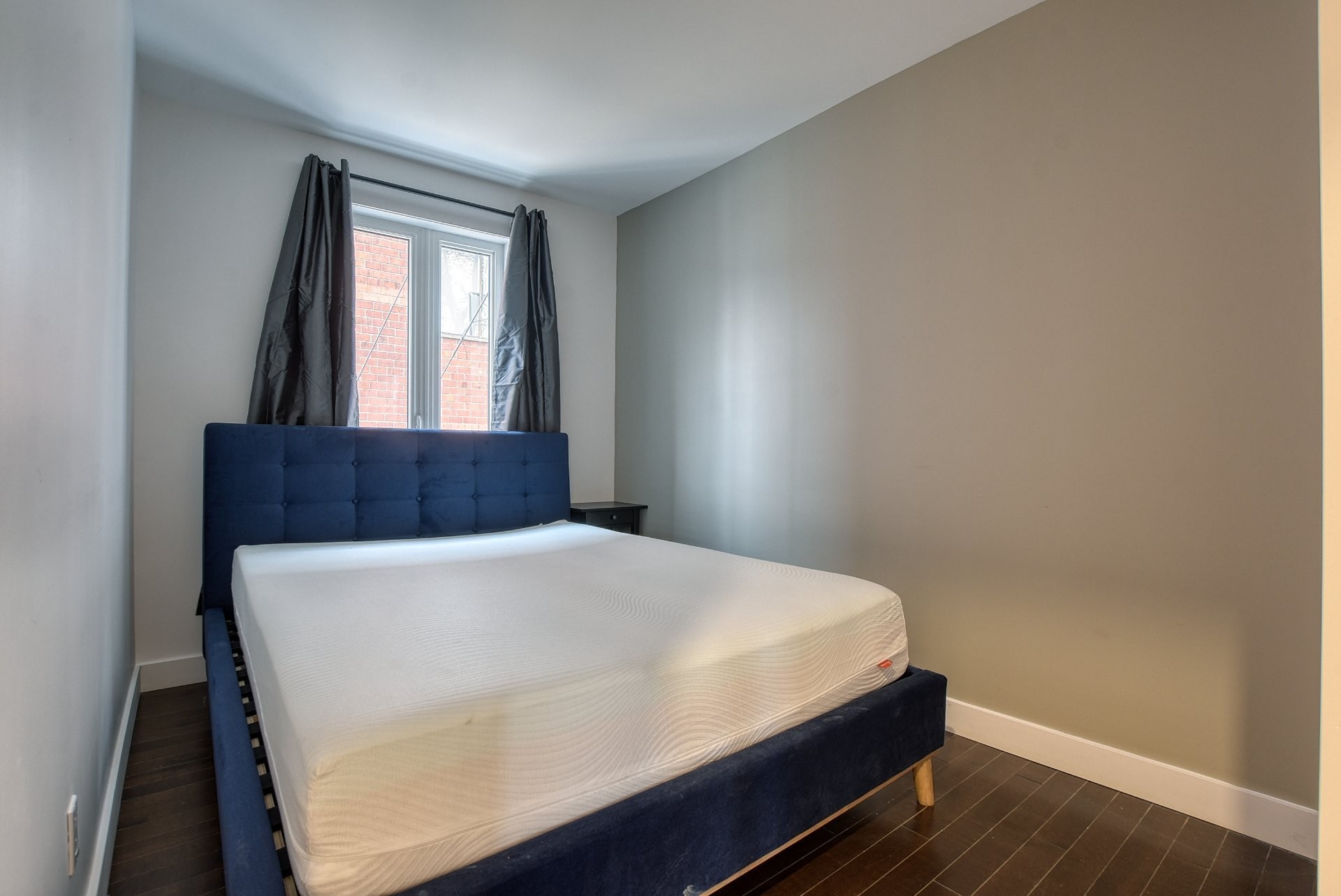 









2101

 - 2105


Rue Everett

,
Montréal (Villeray/Saint-Michel/Parc-Extension),




QC
H2E1P6

