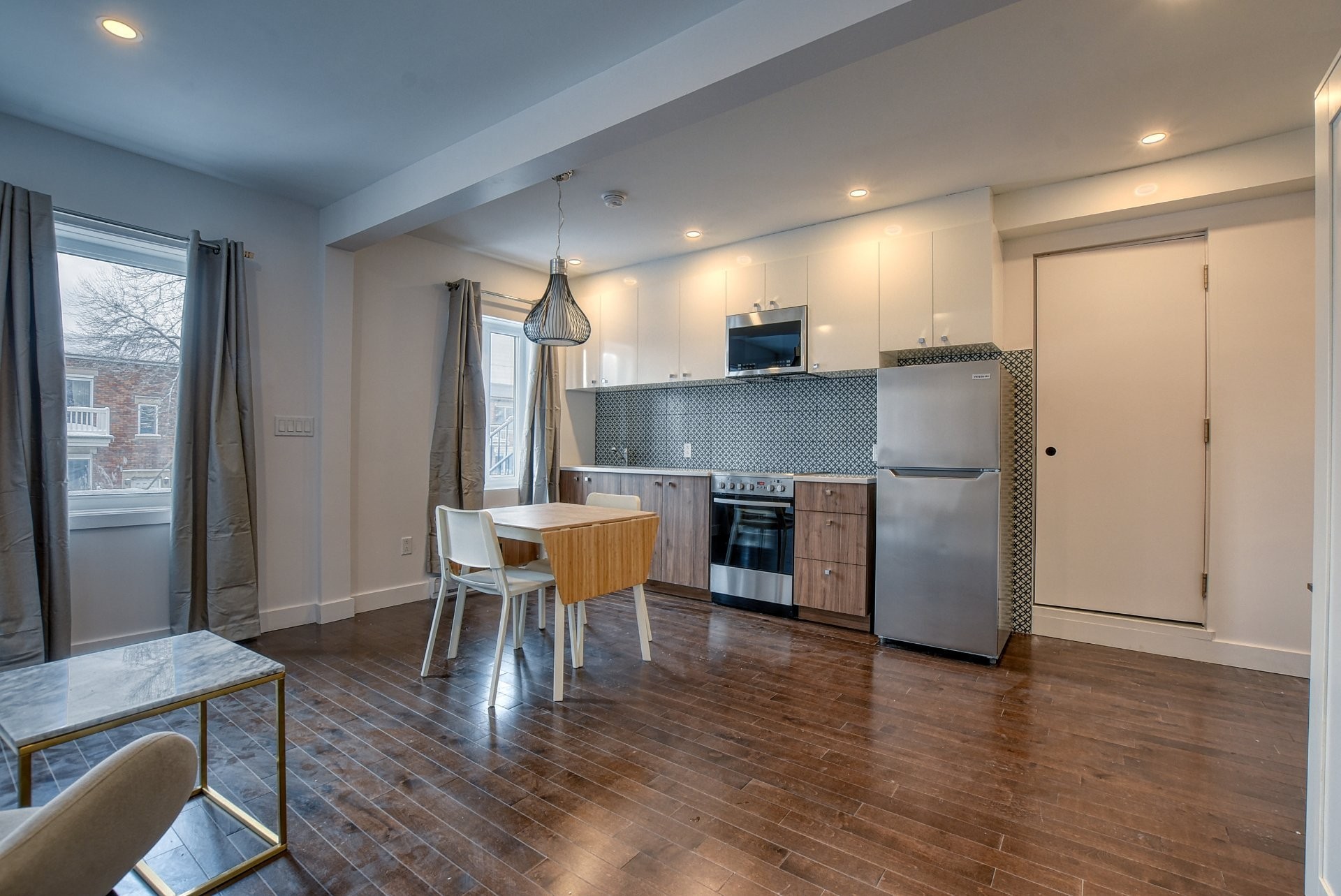 









2101

 - 2105


Rue Everett

,
Montréal (Villeray/Saint-Michel/Parc-Extension),




QC
H2E1P6

