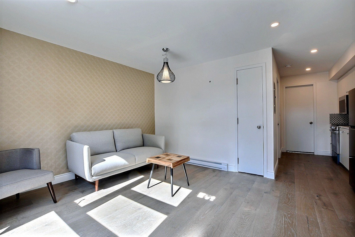 









2101

 - 2105


Rue Everett

,
Montréal (Villeray/Saint-Michel/Parc-Extension),




QC
H2E1P6

