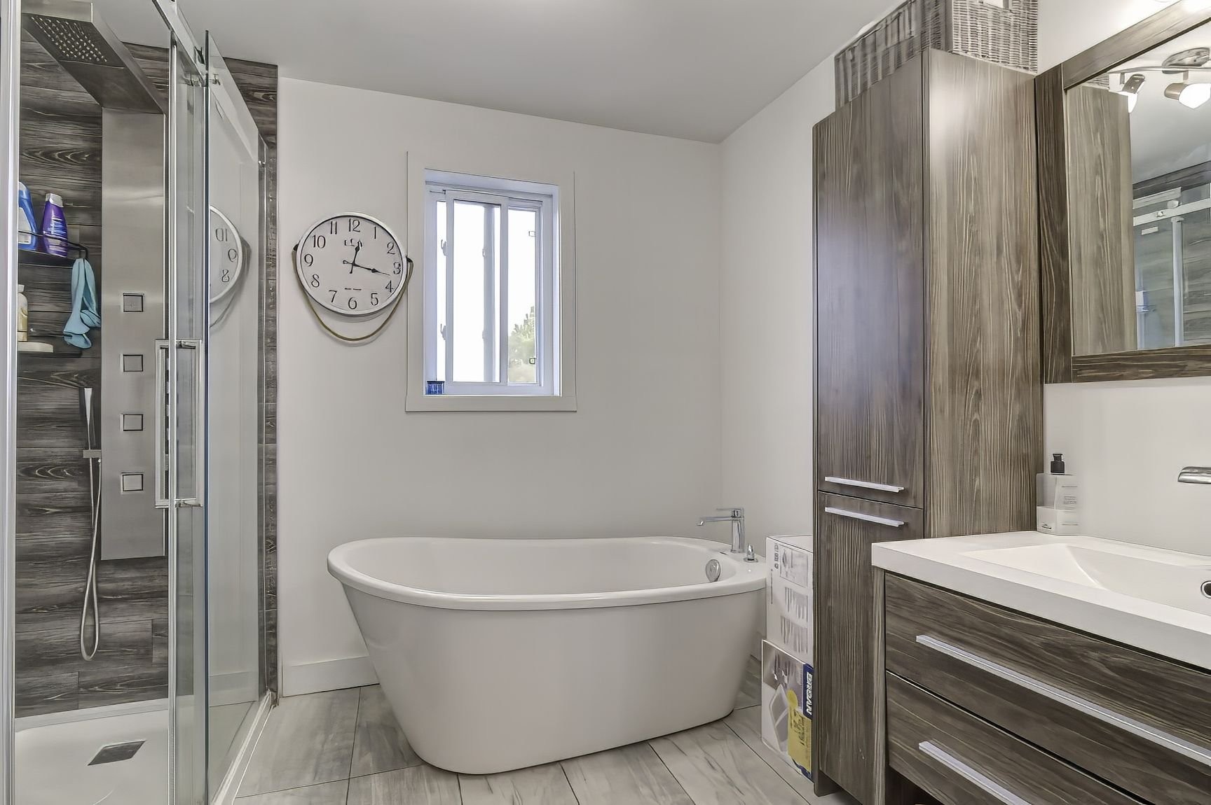 









2931


Rue Sébastien

,
Terrebonne (La Plaine),




QC
J7M2A1

