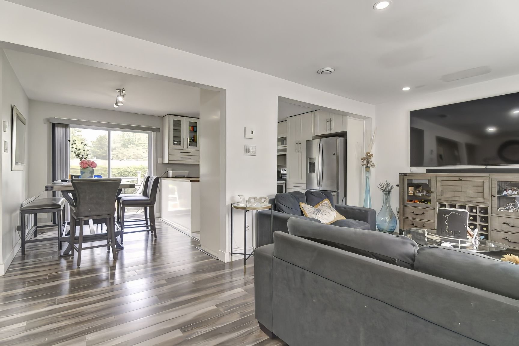 









2931


Rue Sébastien

,
Terrebonne (La Plaine),




QC
J7M2A1

