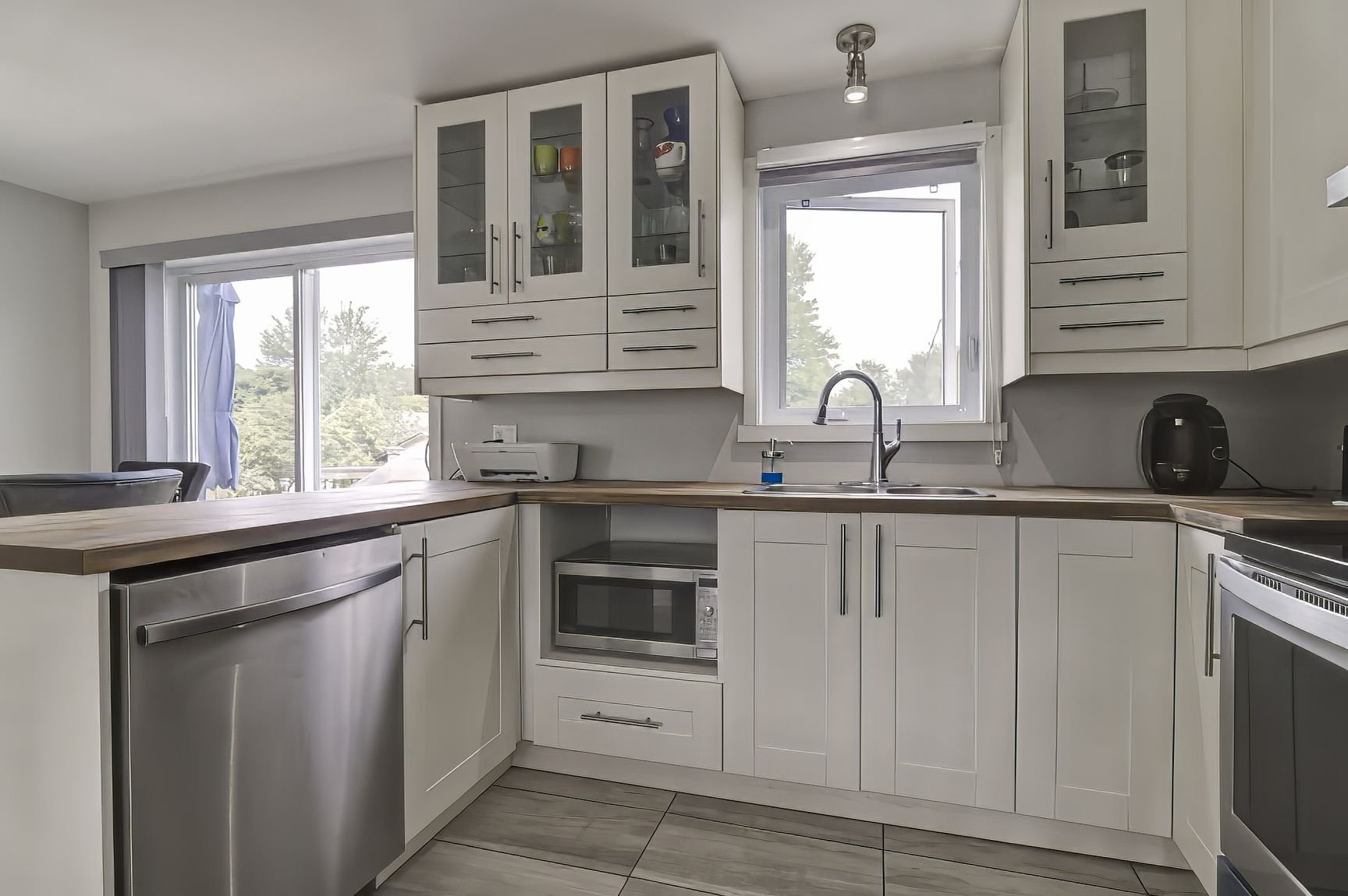 









2931


Rue Sébastien

,
Terrebonne (La Plaine),




QC
J7M2A1

