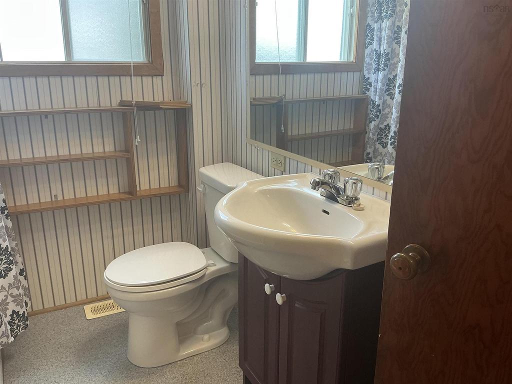 












21 Elm Street

,
Brooklyn,




NS
B0J 1H0

