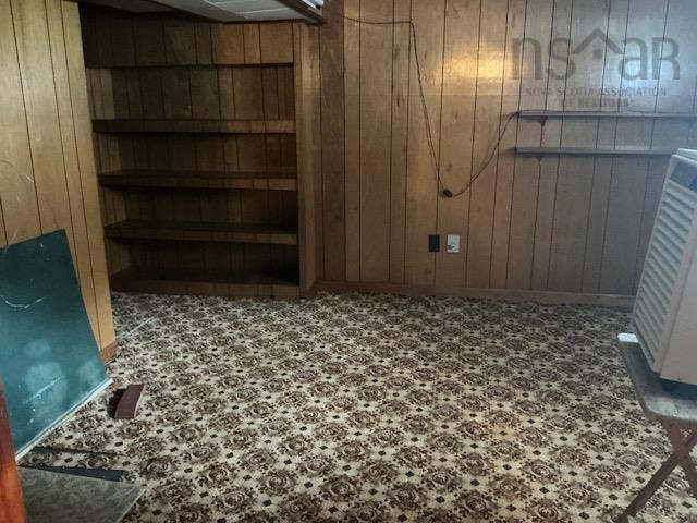 












21 Elm Street

,
Brooklyn,




NS
B0J 1H0

