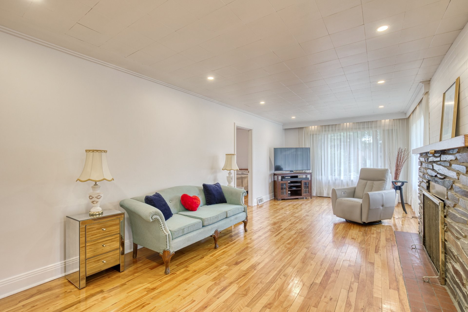 









250


Rue Montcalm

,
Saint-Jean-sur-Richelieu,




QC
J3B3N8

