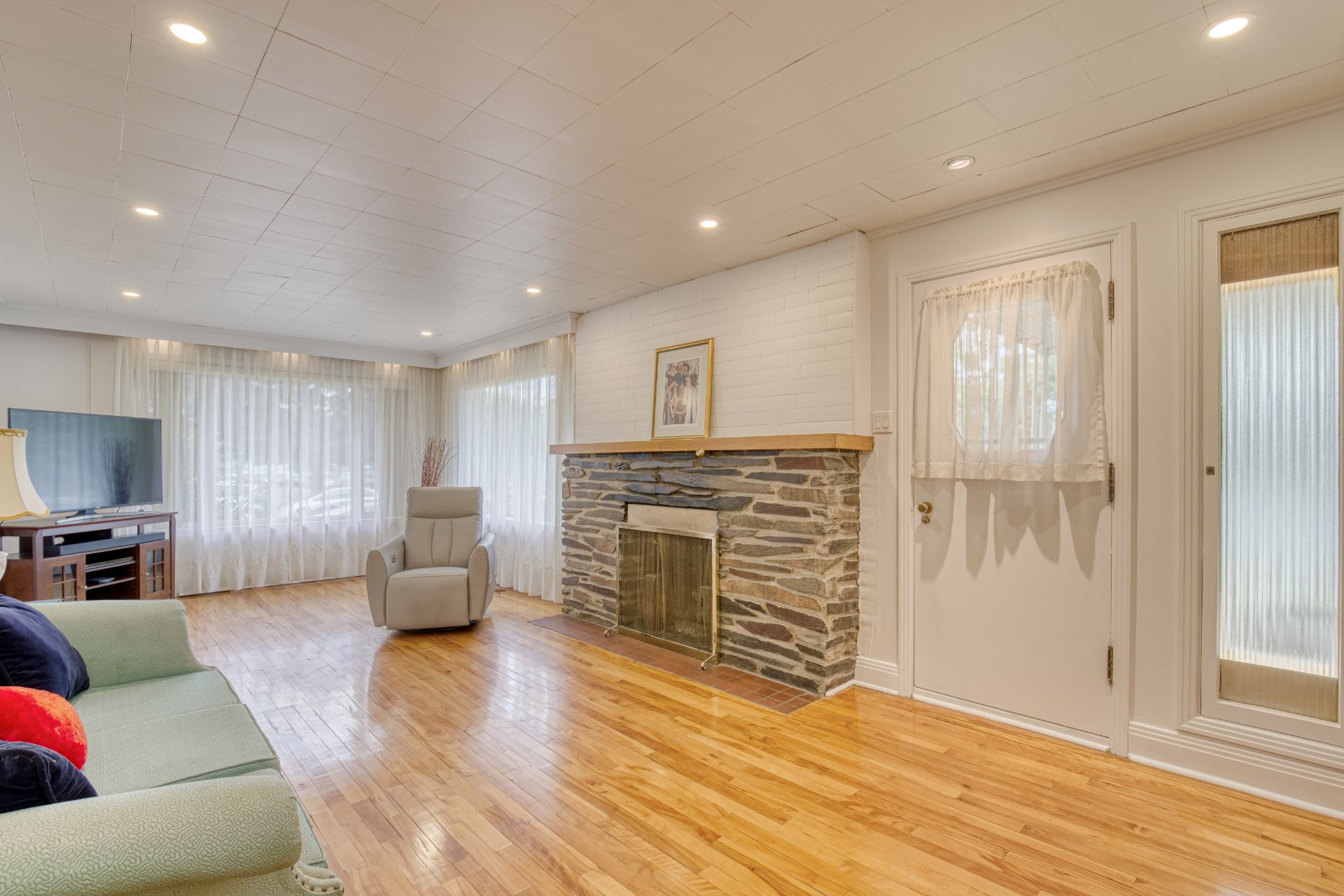 









250


Rue Montcalm

,
Saint-Jean-sur-Richelieu,




QC
J3B3N8

