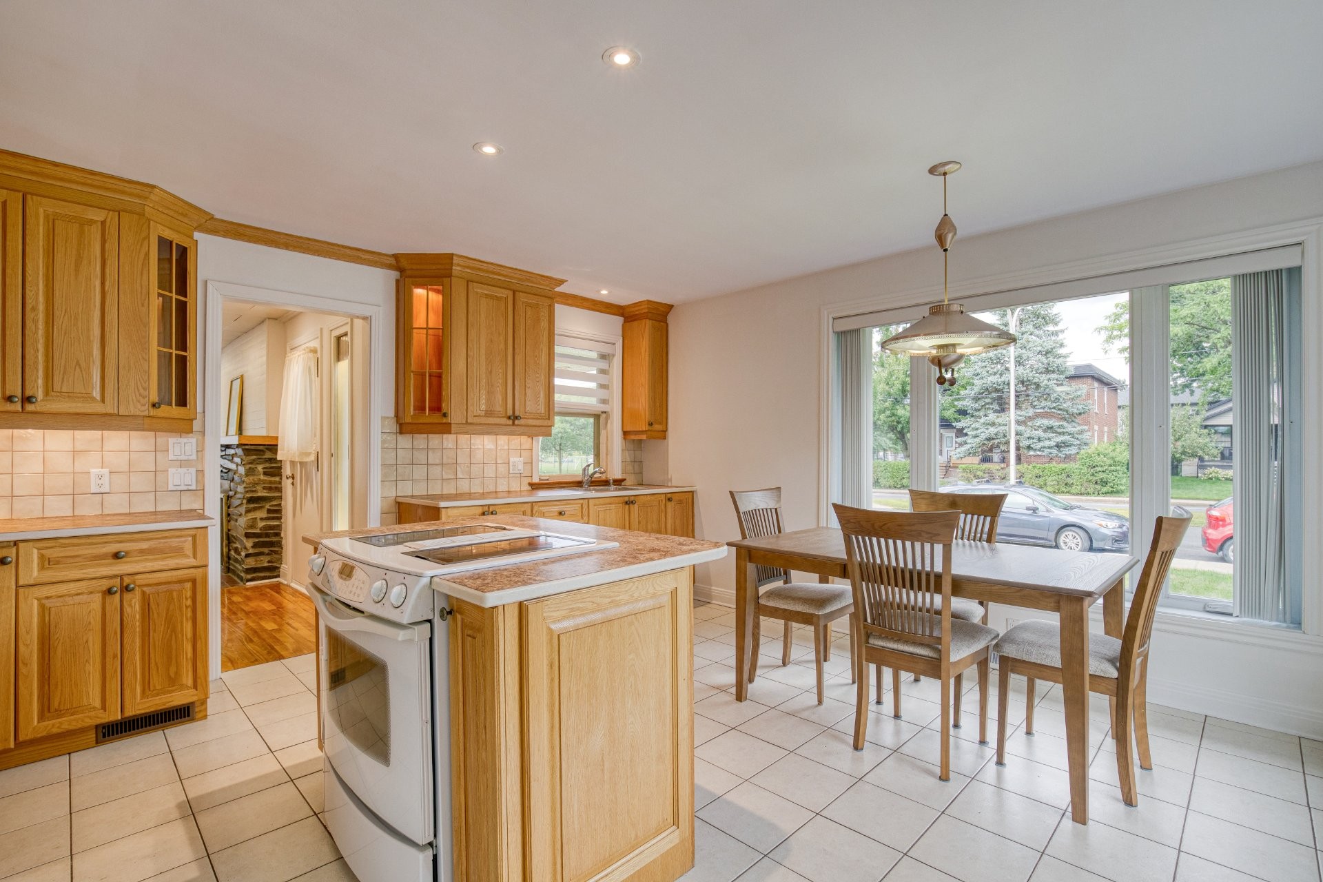 









250


Rue Montcalm

,
Saint-Jean-sur-Richelieu,




QC
J3B3N8

