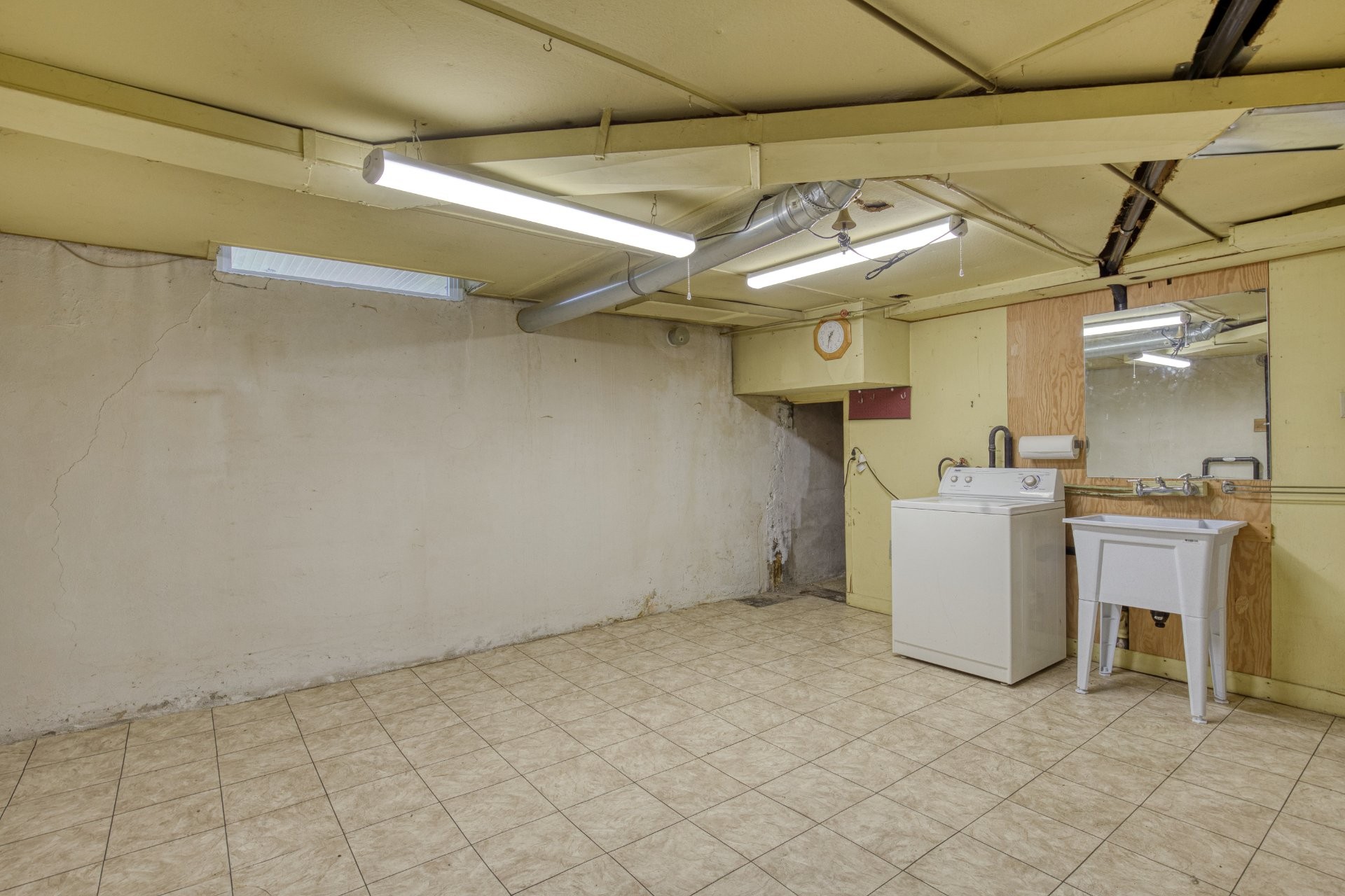 









250


Rue Montcalm

,
Saint-Jean-sur-Richelieu,




QC
J3B3N8

