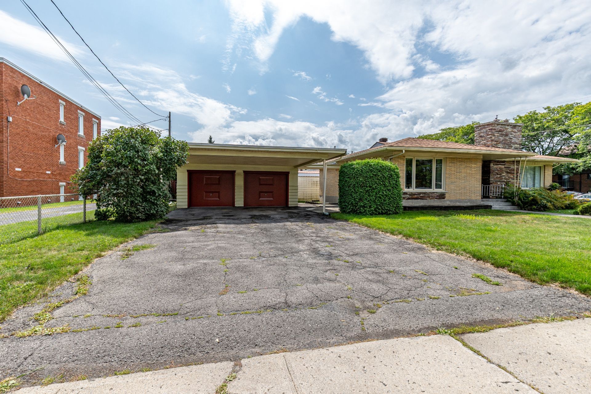 









250


Rue Montcalm

,
Saint-Jean-sur-Richelieu,




QC
J3B3N8

