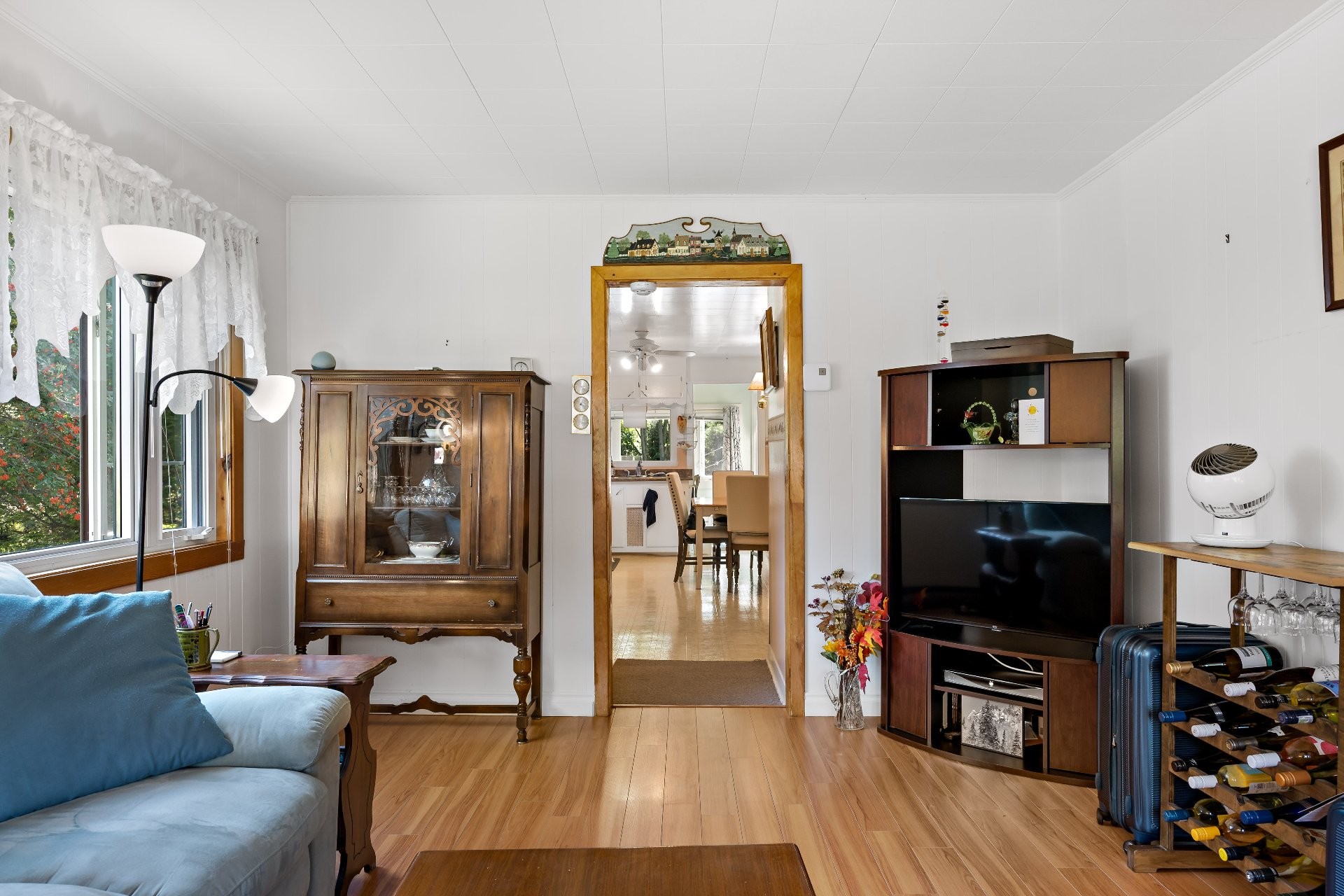 









2386


Rue St-Charles

,
Val-David,




QC
J0T2N0

