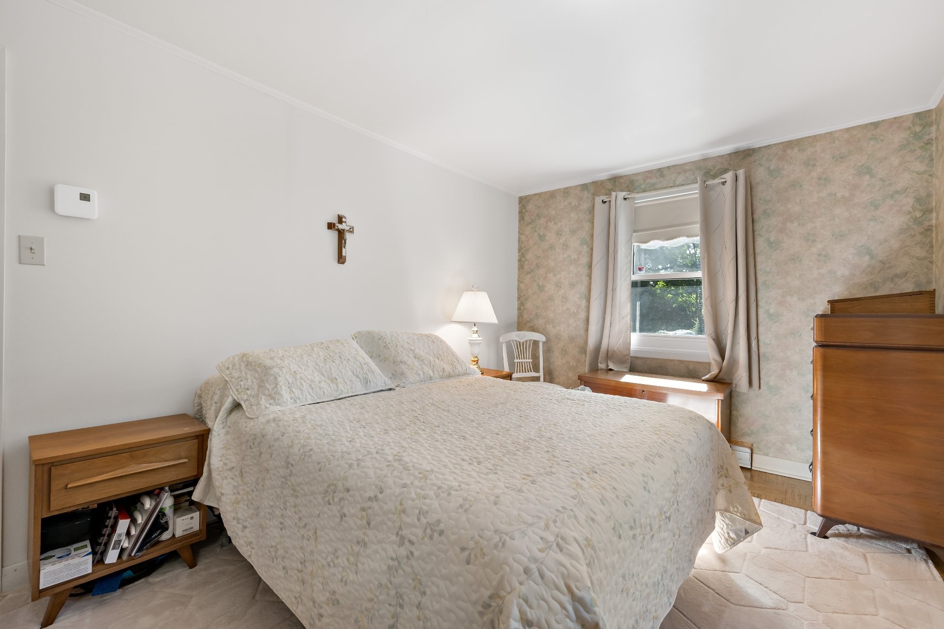 









2386


Rue St-Charles

,
Val-David,




QC
J0T2N0

