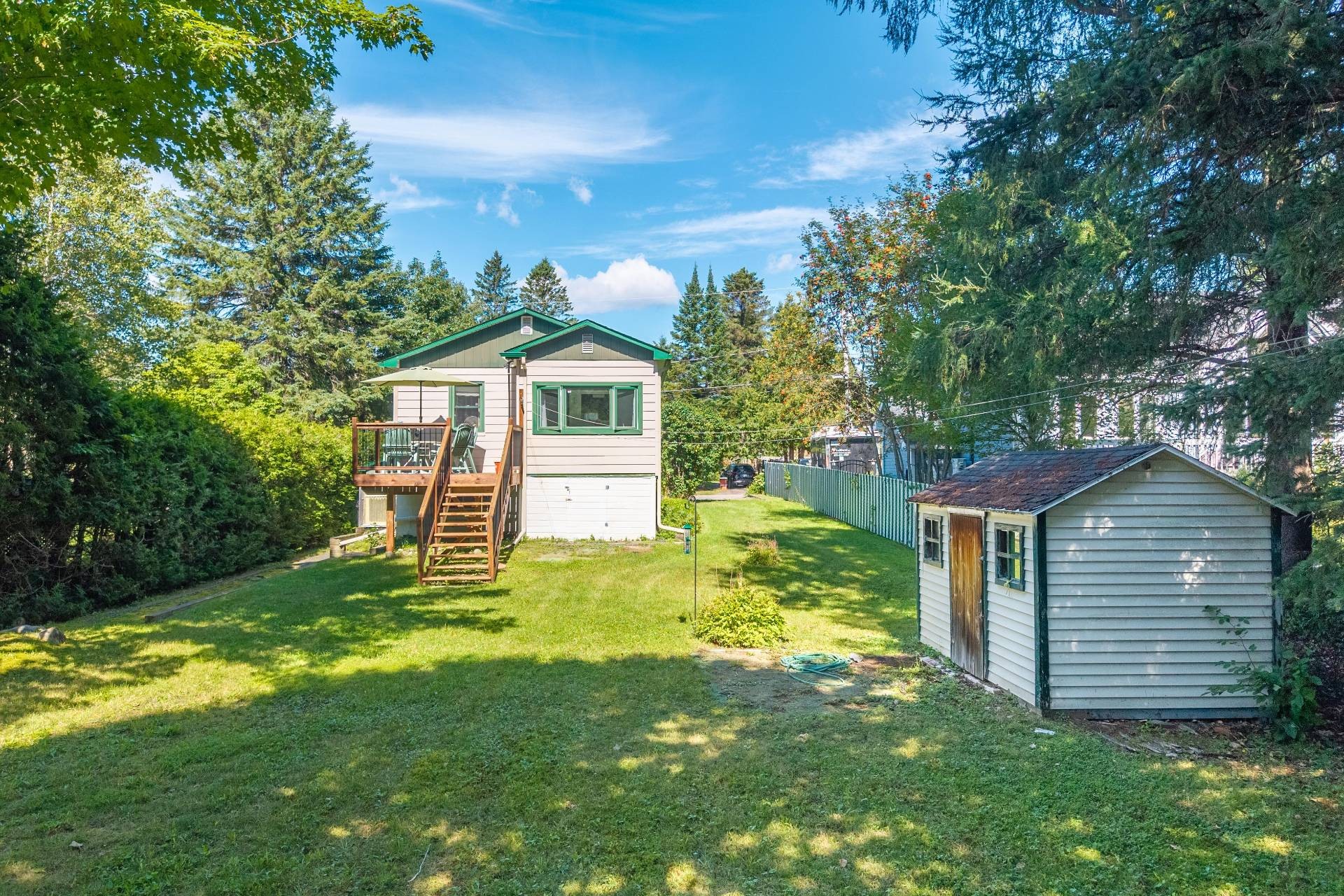 









2386


Rue St-Charles

,
Val-David,




QC
J0T2N0

