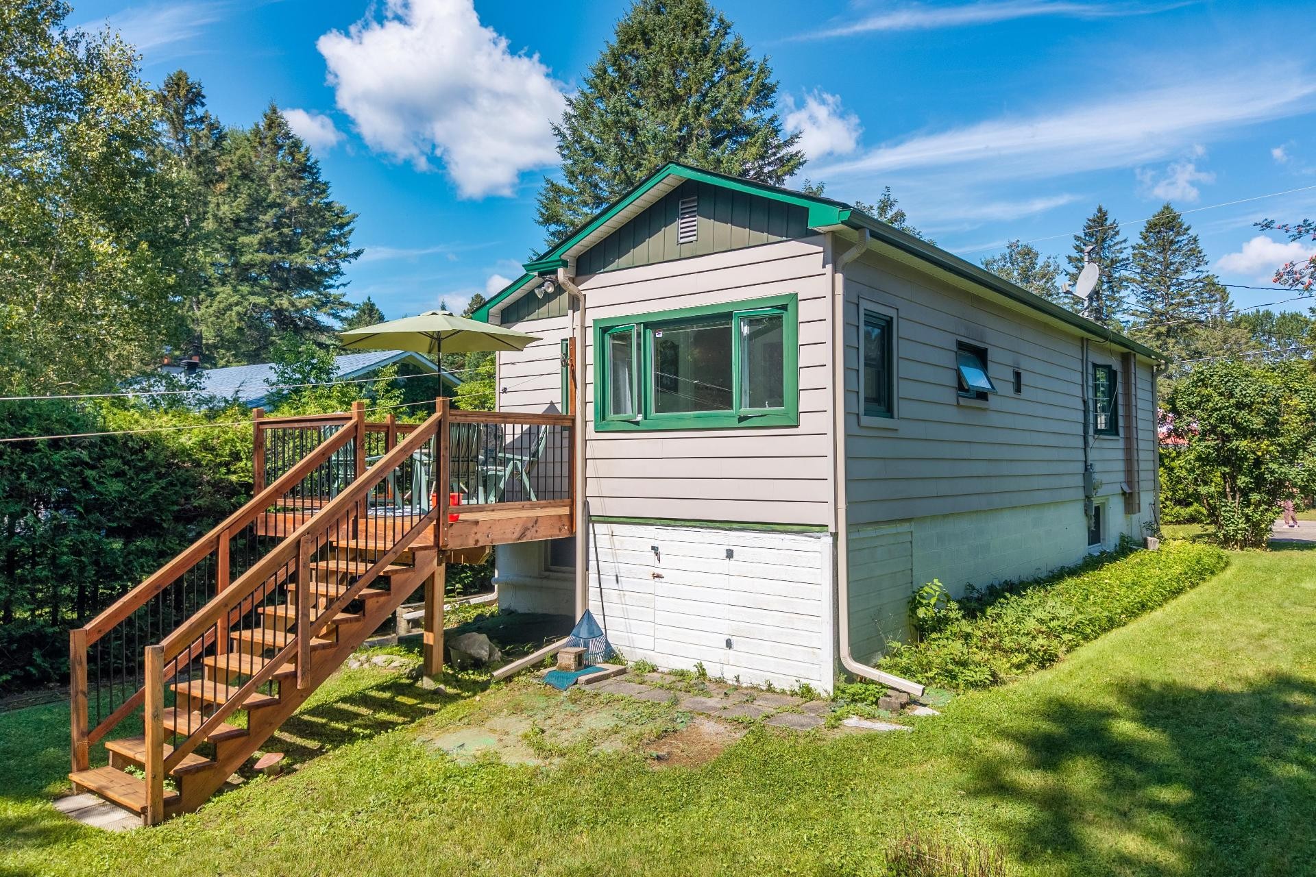 









2386


Rue St-Charles

,
Val-David,




QC
J0T2N0

