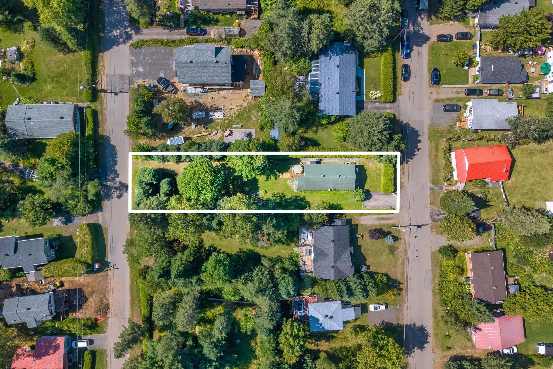 









2386


Rue St-Charles

,
Val-David,




QC
J0T2N0


