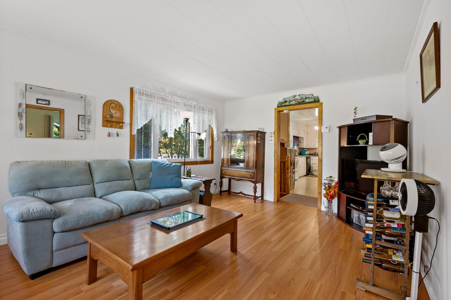 









2386


Rue St-Charles

,
Val-David,




QC
J0T2N0

