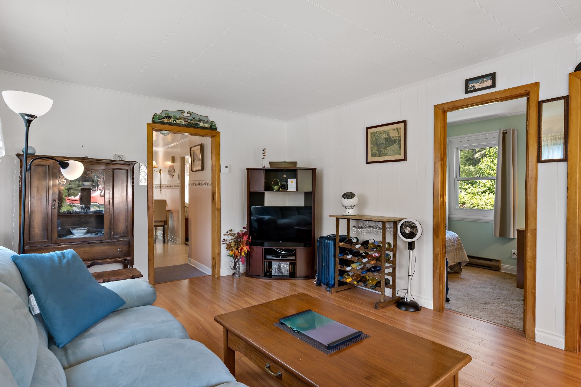 









2386


Rue St-Charles

,
Val-David,




QC
J0T2N0

